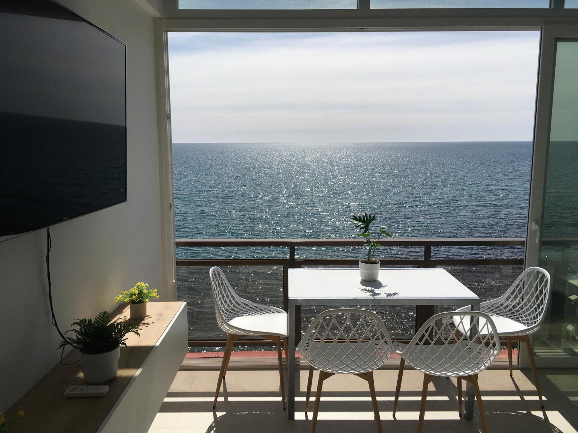Malibu Apartment เบนัลมาเดนา ภายนอก รูปภาพ